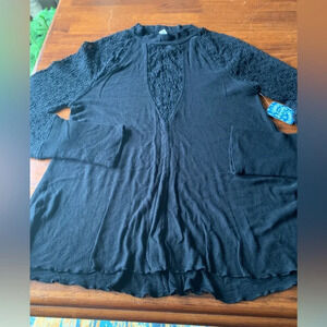 Free people black lace shirt, long sleeve NWT, Size Medium